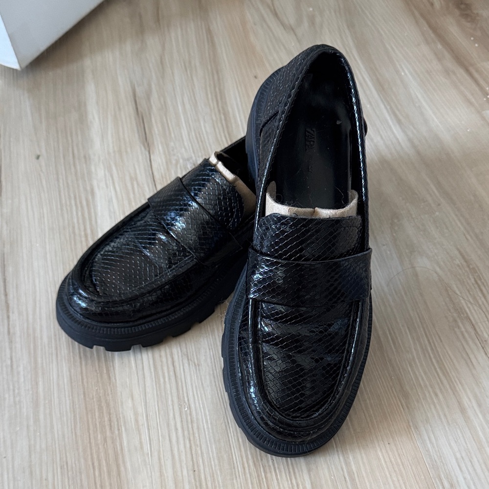 Zara Black Loafers with Snake Print Look